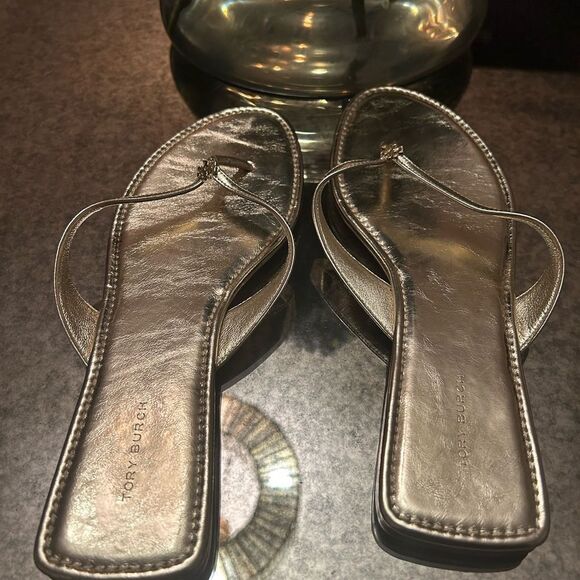 Tory Burch Metallic Leather Thong Sandals - Picture 5 of 5